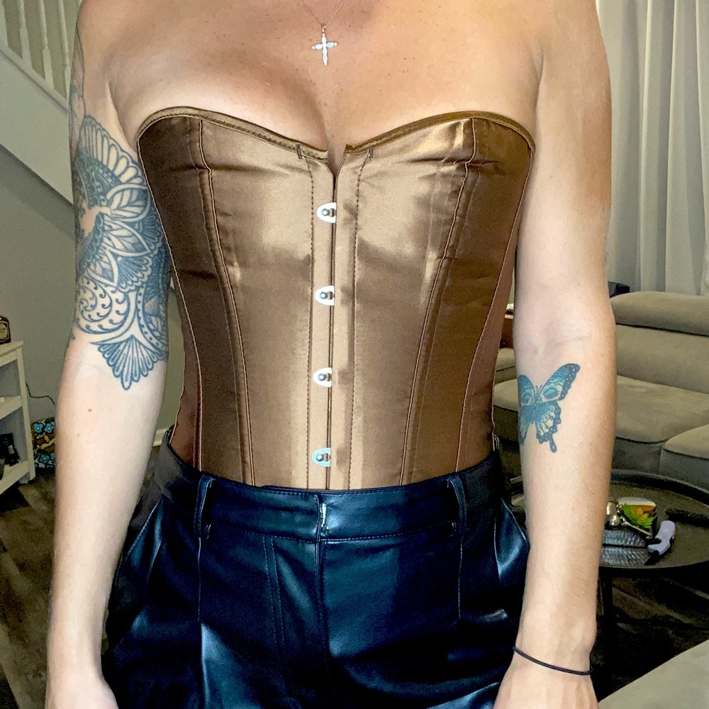 Brown corset